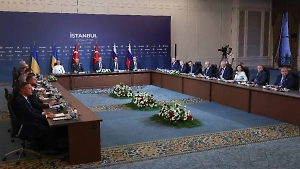 Переговоры на фоне отступления: почему Украина терпит поражение и на фронте, и в Стамбуле?