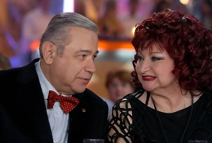 Семи лет не хватило: Петросян снова судится со Степаненко, и снова из-за денег