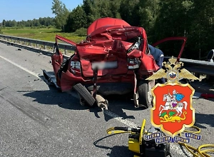 9-летняя девочка и два водителя погибли при наезде фуры на М-5 в Подмосковье