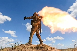 Новости СВО. Армия России давит ВСУ у Черниково, Часов Яр под контролем, США требуют мира, Зеленский в кольце санкций, 28 июля