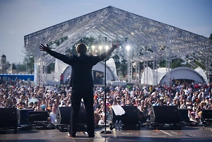 Двухдневный музыкальный фестиваль «Наши в городе» посетили более 10 тыс. человек