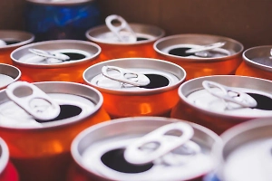 Высасывают силы: Врачи объяснили, почему после энергетиков могут отказать ноги