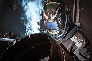 Не айтишники и не банкиры: Названы рабочие, которые получают по 200 тысяч в месяц