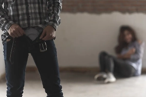 «Вот она, эта мразь!» На Кубани поймали 19-летнего парня, который изнасиловал школьницу в лесу