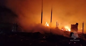 Под Самарой локализовали пожар, охвативший шесть жилых домов