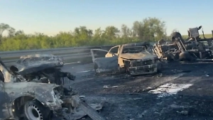 Четыре человека стали жертвами страшного ДТП с горевшим грузовиком под Ростовом