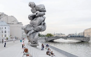 На месте демонтированной «Большой глины» предложили установить скульптуру «Всем святым»