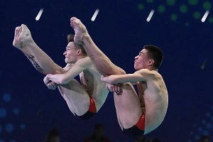 Россияне Терновой и Шлейхер выиграли серебро в синхронных прыжках с вышки