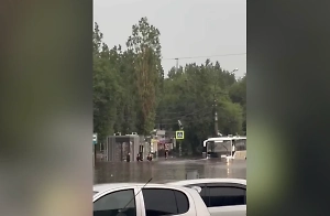 Сильный ливень парализовал Воронеж — подтоплены дороги и вокзал