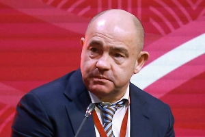 Приставы изъяли у зятя олигарха Аристова участки на берегу моря