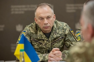 Перевёл миллион в Россию: Главком ВСУ возобновил отношения с родителями, узнав о болезни отца