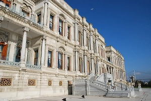 Третий раунд переговоров России и Украины может пройти во дворце Чираган