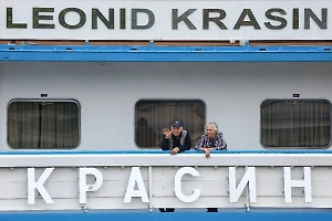 На теплоходе «Леонид Красин» вспышка инфекции — заболели более 30 человек