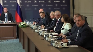 Life.ru публикует видео с закрытых переговоров России и Украины в Стамбуле