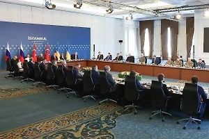 Песков подтвердил, что делегация РФ вылетела в Стамбул на переговоры с Украиной