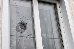 Губернатор показал кадры с места гибели женщины при атаке ВСУ в Липецкой области