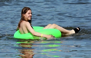 «Шансы у июля есть»: Синоптик рассказал, когда в Центральной России начнётся купальный сезон