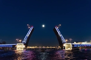 «Остановить процесс невозможно»: Учёный рассказал о затоплении Петербурга к 2300 году