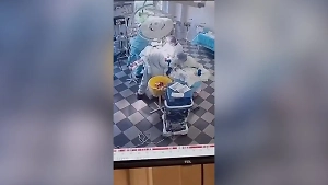 Смелые камчатские онкологи продолжили делать операцию, несмотря на землетрясение