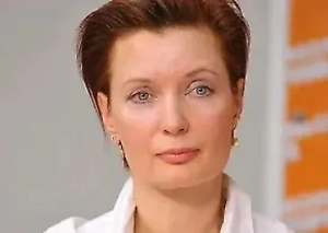 Капсульный кофе — это тот же молотый кофе, просто упакованный в капсулу вместо пакетика. Его можно сравнить с зерновым кофе, который мы сами мелем и завариваем. Однако есть нюансы: свежеобжаренный кофе богаче ароматом и вкусом благодаря эфирным маслам, а также содержит биологически активные вещества, включая антиоксиданты. Фильтрованный (капсульный) кофе содержит меньше таких веществ, так как часть их задерживается фильтром.