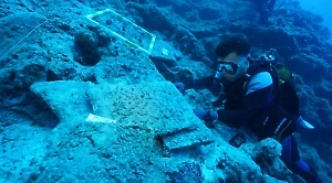 Более трёх тысяч лет в воде: Выяснилось, какие сокровища хранил затонувший корабль времён бронзового века