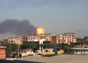 Мощный взрыв прогремел в Риме, пострадали десятки человек