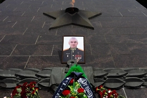 Во Владивостоке отменили салют на День города из-за гибели замглавкома ВМФ