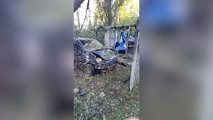 Разбитые стёкла и поваленные деревья: Последствия атаки ВСУ на мирных жителей Азова сняли на видео