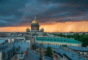 Службы жизнеобеспечения Петербурга переведены на усиленный режим из-за шторма