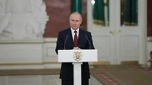 Путин обсудит возможность коротких командировок медиков в госпитали на СВО