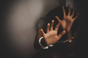 Раздробил череп: Ревнивец до смерти запытал жену в Подмосковье из-за развода