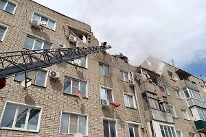 Пятиэтажка в Ершове частично обрушилась после взрыва газа