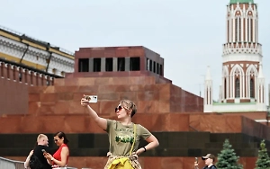 Коммунисты внесли закон о запрете сноса Мавзолея и памятников Ленину