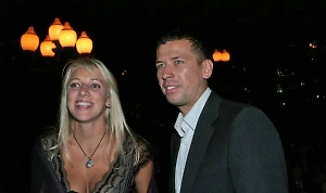 Дома и земли на 140 млн: Life.ru выяснил, что будут делить Димон из «Бумера» и его бывшая жена