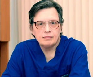 Берегите себя от солнечного и теплового удара. Нередко люди теряют сознание в жару, и есть несколько правил, чтобы этого избежать. Носите шляпу, шапку, лучше что-нибудь широкополое, светлую одежду, что-то беленькое, отражающее, можно зеркальное, но фольгу не надо.