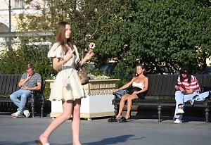 Неделя 30-градусного пекла: Life.ru узнал спасительные лайфхаки от обморока и перегрева в жару