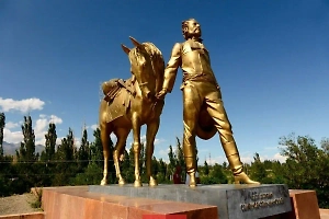 В Киргизии снесли памятник великому русскому географу