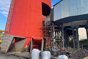 Пятеро рабочих сорвались с высоты на ТЭЦ-2 во Владивостоке, трое погибли