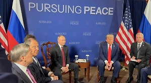 Белый дом анонсировал интервью Трампа по итогам встречи с Путиным