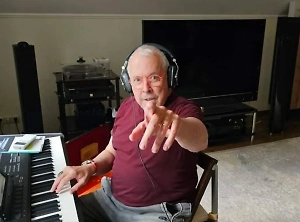 В Грузии не хотят идти на творческий вечер Макаревича*