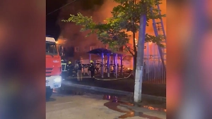 В Новой Москве загорелись неэксплуатируемое строение и склад 