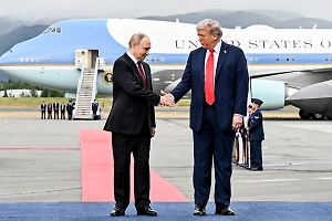 «Максимальное уважение»: Российская делегация осталась довольна приёмом на Аляске
