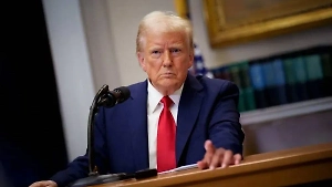 «Спасибо сильному лидеру»: Трамп неожиданно обратился к Лукашенко
