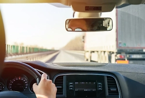 Русский остров оказался отрезан от материка из-за падающего льда