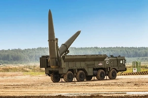 Появилось видео удара «Искандера», который стёр с лица земли 40 ВСУшников и сотню дронов