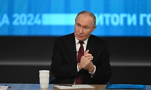 Путин: Семьям погибших участников СВО нужно уделять особое внимание