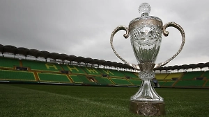 В Омске едва не сломали Кубок России, в трофее появилась трещина