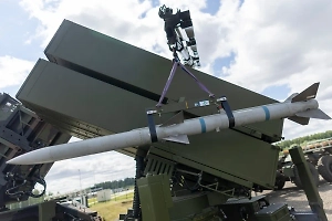 Пентагон заключил контракт с Raytheon на производство ракет AMRAAM для Украины