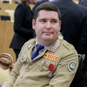 Мера поднятия стипендий до уровня МРОТ всем с точки зрения политических заявлений хороша. Но с точки зрения ответственности перед государством она очень сильно накладна для бюджета.