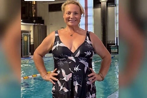 Актриса Светлана Пермякова похвасталась фигурой в купальнике после похудения